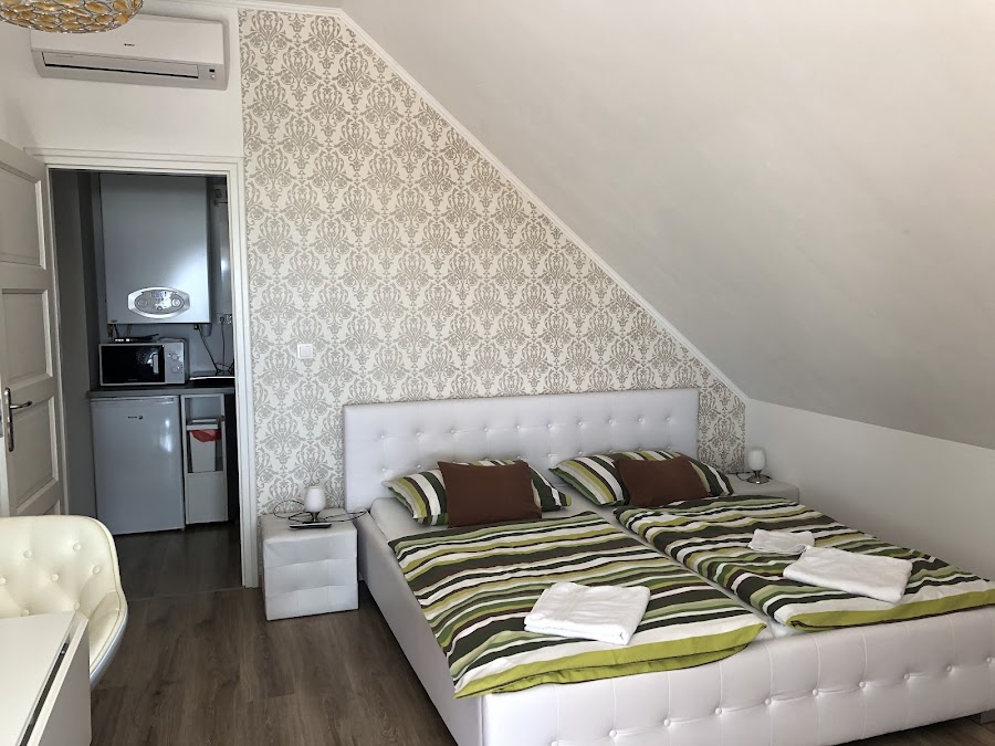 Hilltop Apartments - 2. kép